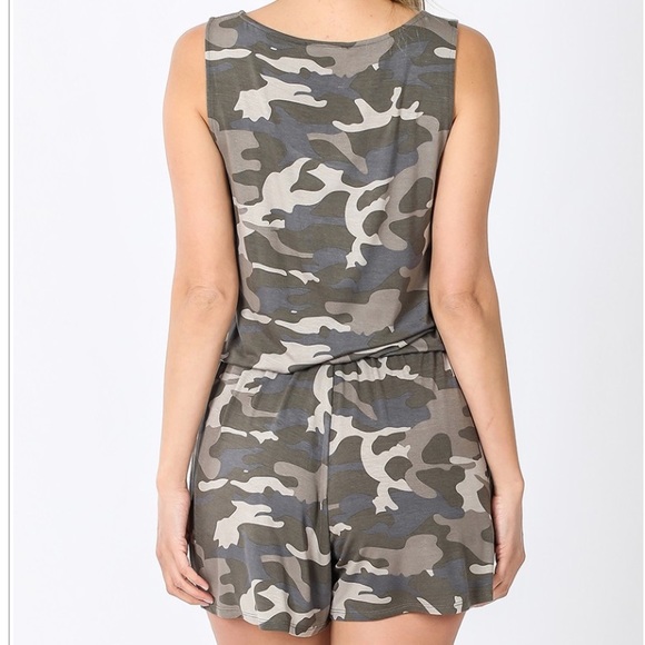 Camo romper with pockets - Picture 3 of 6
